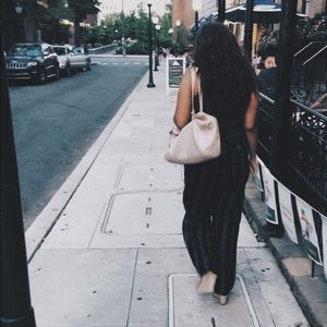 Meet your Posher, Claudia